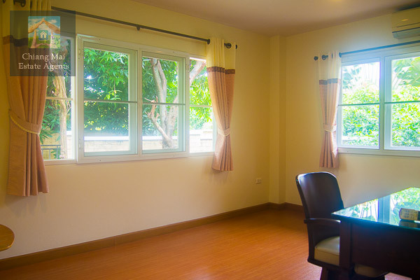 4 Bedroom house for Sale in Home in park