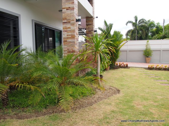 House for rent in Moo Baan Ruttanaruk