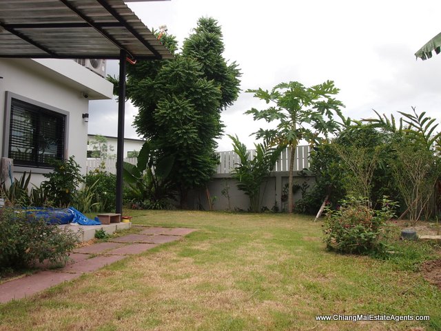 House for rent in Moo Baan Ruttanaruk