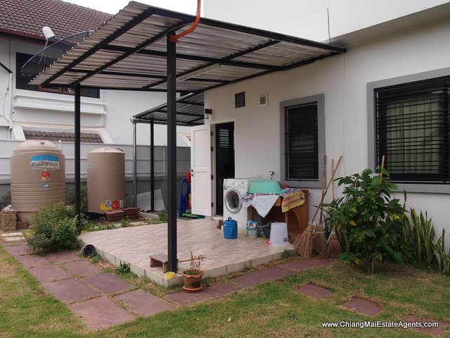 House for rent in Moo Baan Ruttanaruk