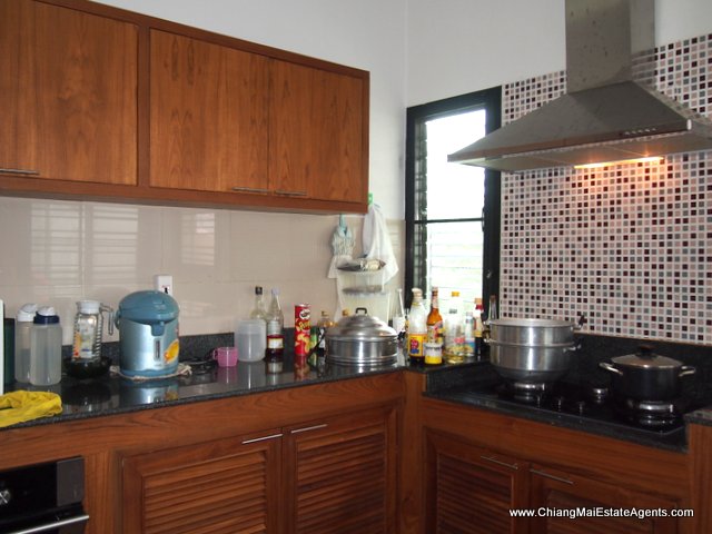 House for rent in Moo Baan Ruttanaruk
