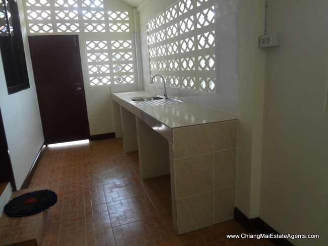 2bedrooms house for rent