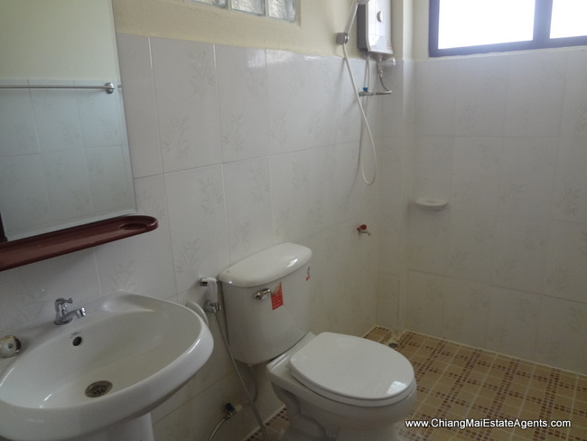 2bedrooms house for rent