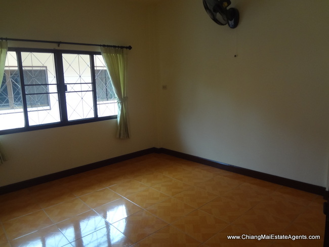 2bedrooms house for rent