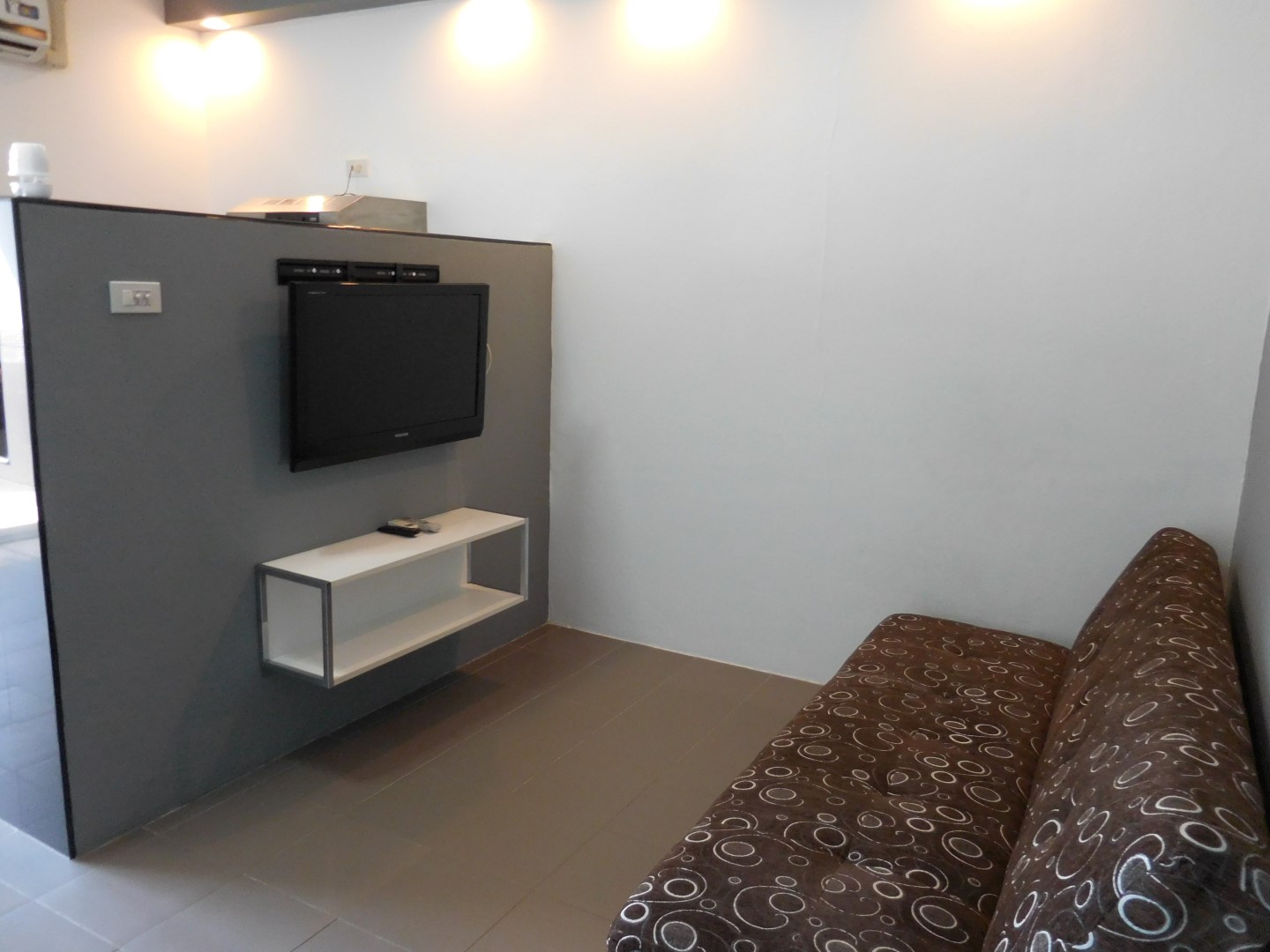 Condo For Rent In SR Complex