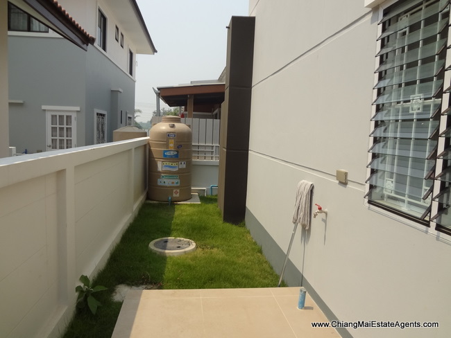 Modern style house near Kadfarang