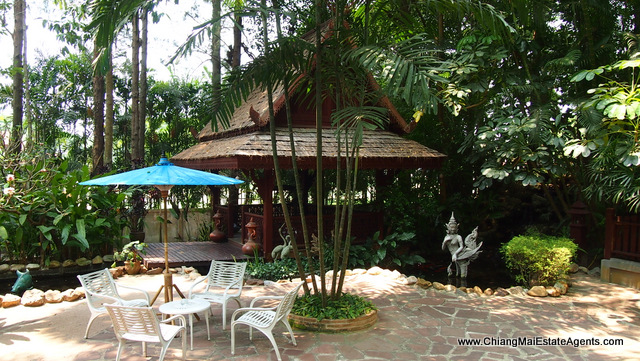 Stunning Teak Home in Saraphi
