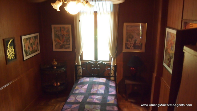 Stunning Teak Home in Saraphi