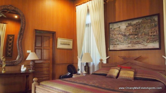 Stunning Teak Home in Saraphi