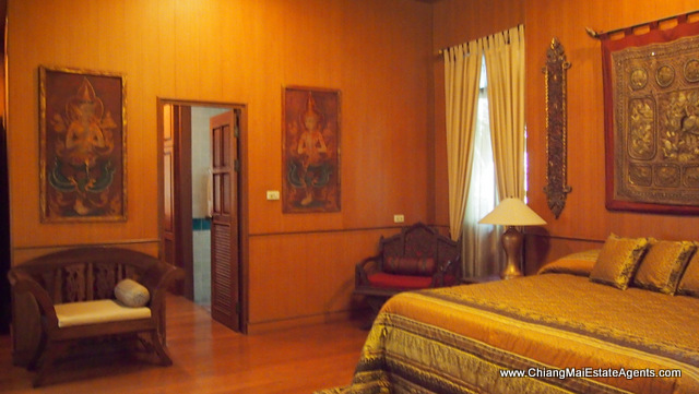 Stunning Teak Home in Saraphi