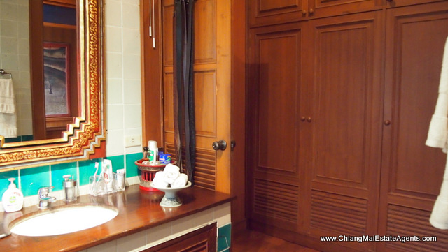 Stunning Teak Home in Saraphi