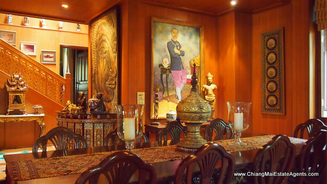 Stunning Teak Home in Saraphi
