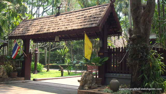 Stunning Teak Home in Saraphi