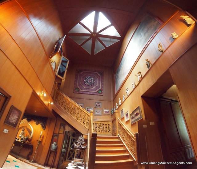 Stunning Teak Home in Saraphi