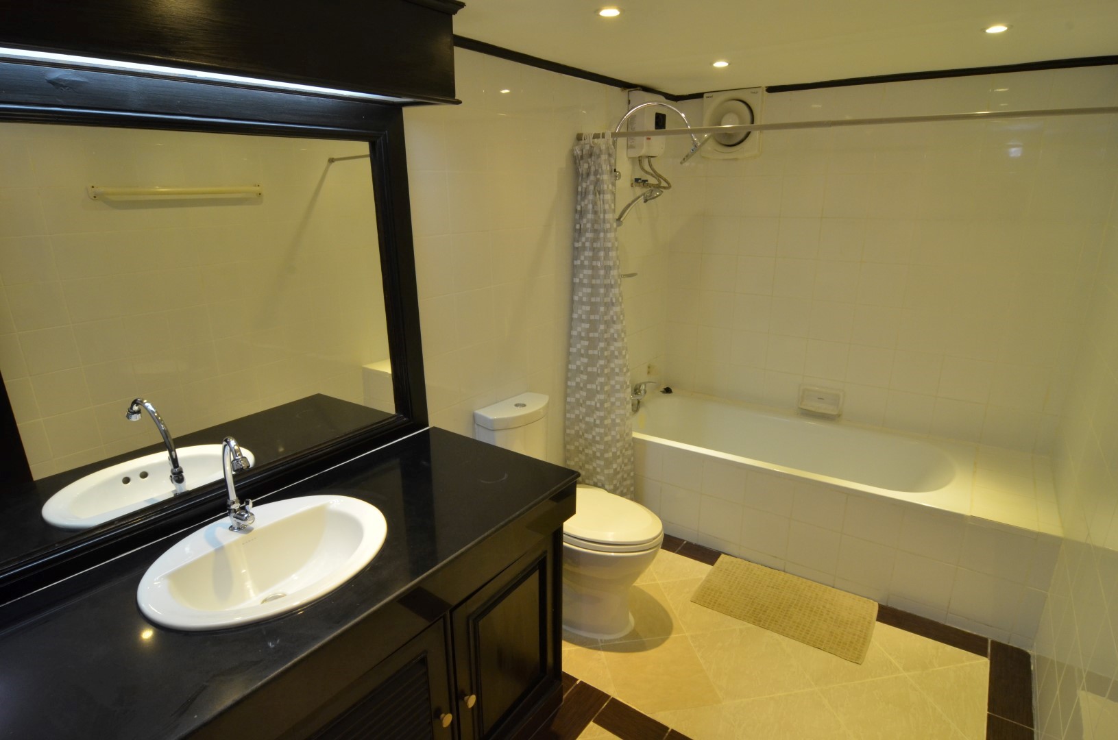 Condo For Sale In Hillside 3