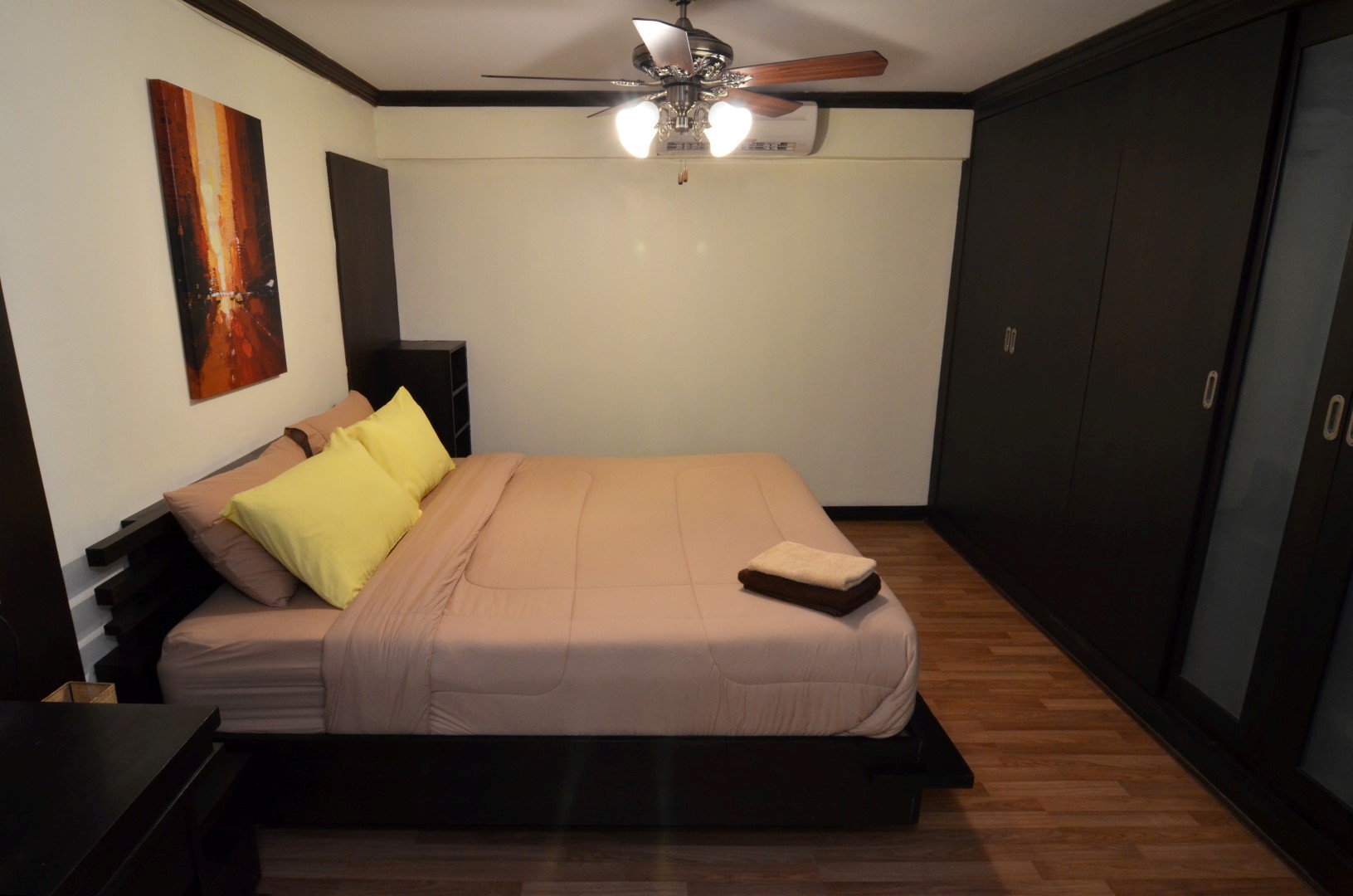 Condo For Sale In Hillside 3