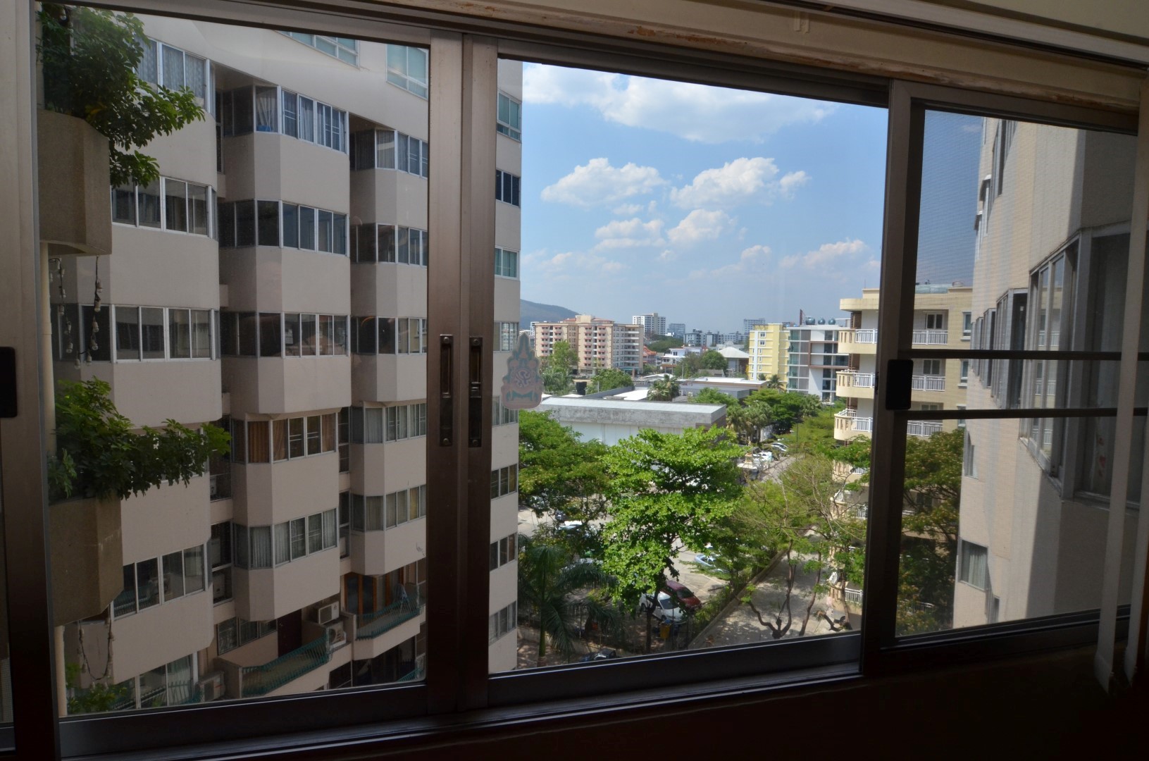 Condo For Sale In Hillside 3