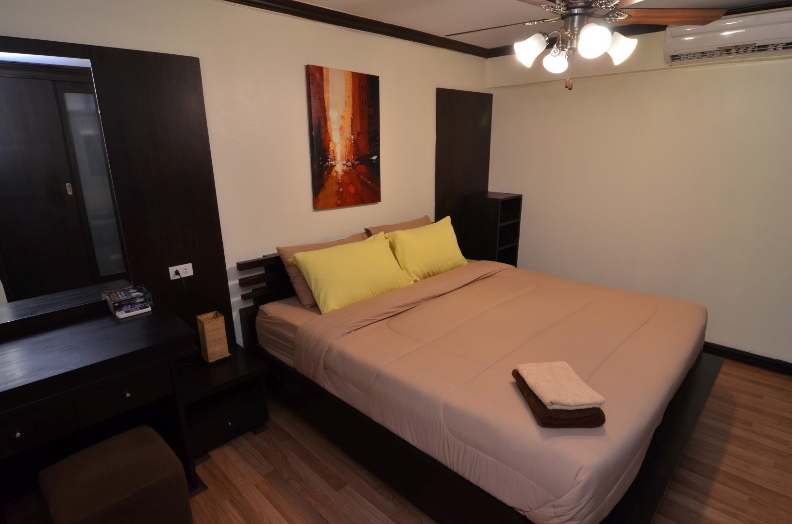 Condo For Sale In Hillside 3