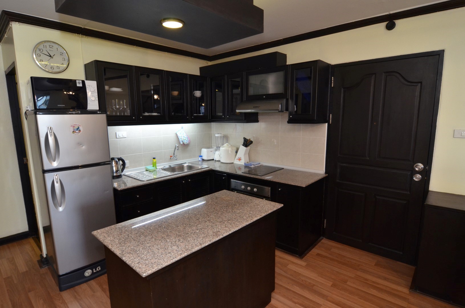 Condo For Sale In Hillside 3