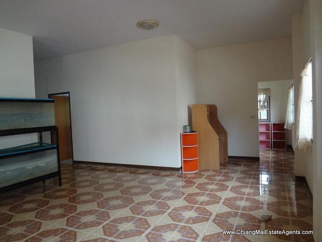 House for rent in sansai