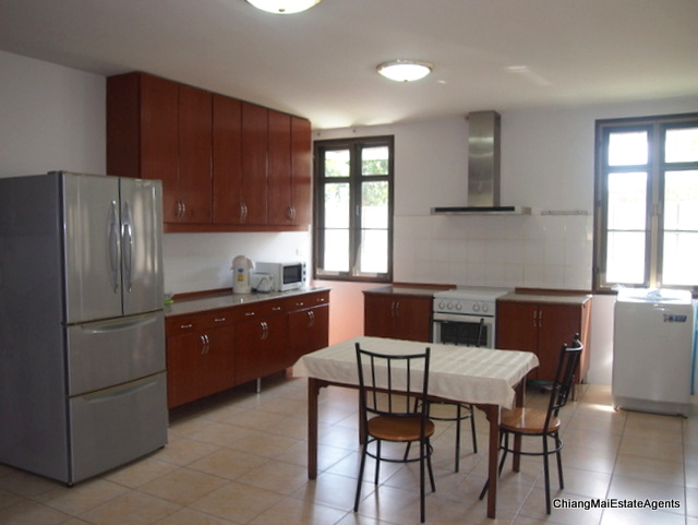 2 Houses on 1 Lot For Rent