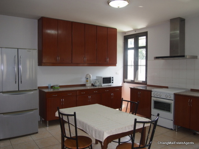 2 Houses on 1 Lot For Rent