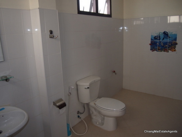 2 Houses on 1 Lot For Rent