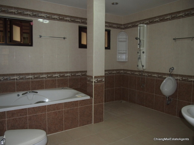 2 Houses on 1 Lot For Rent