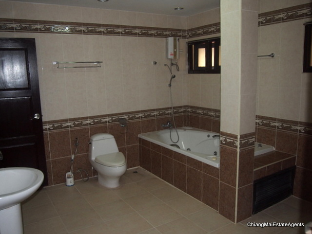 2 Houses on 1 Lot For Rent