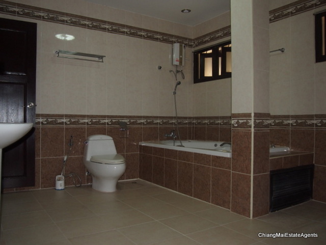 2 Houses on 1 Lot For Rent