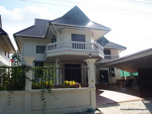 2 Houses on 1 Lot For Rent