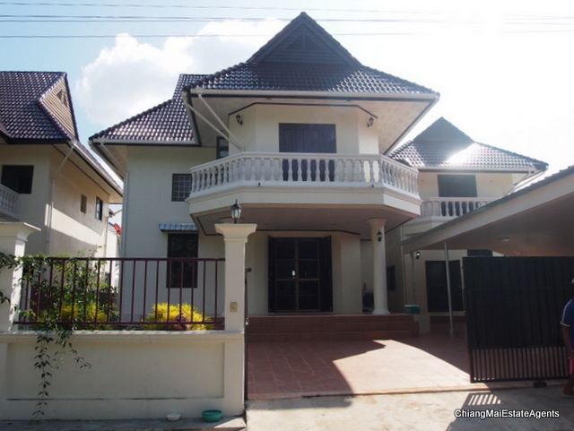 2 Houses on 1 Lot For Rent