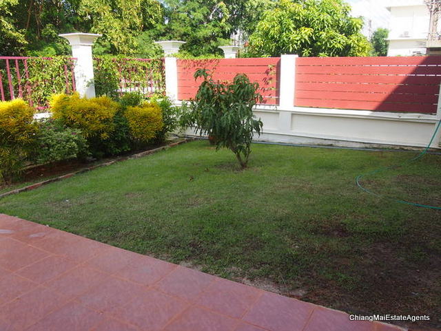 2 Houses on 1 Lot For Rent