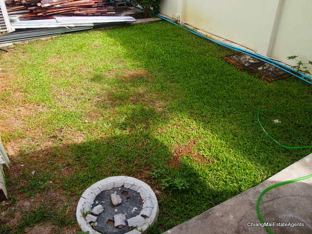 2 Houses on 1 Lot For Rent