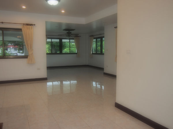 Huge 6 Bedroom House