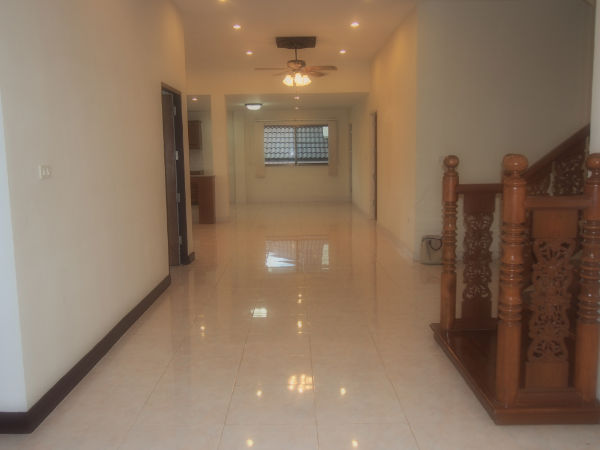 Huge 6 Bedroom House