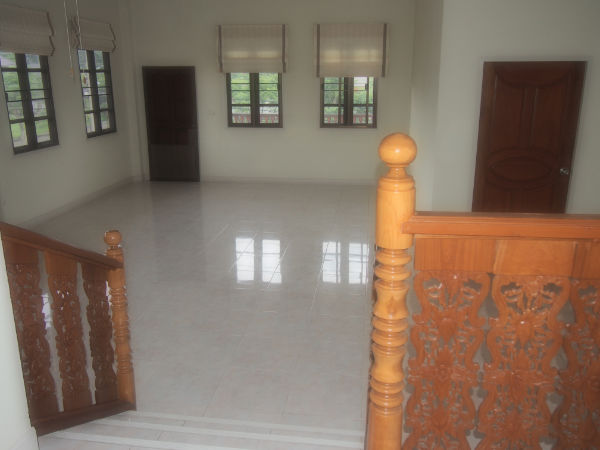 Huge 6 Bedroom House