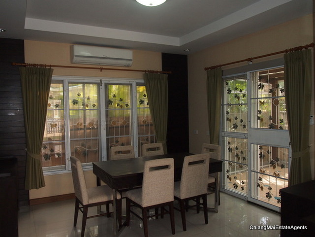 House for Rent with 3 Beds/3 Baths/1 Office