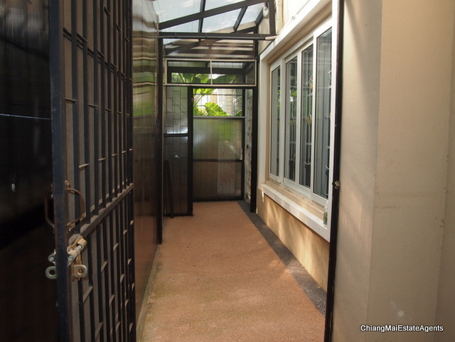 House for Rent with 3 Beds/3 Baths/1 Office