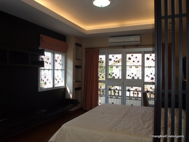 House for Rent with 3 Beds/3 Baths/1 Office