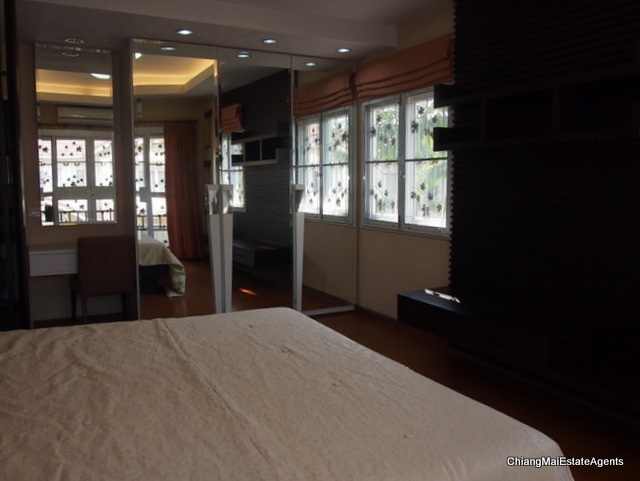 House for Rent with 3 Beds/3 Baths/1 Office
