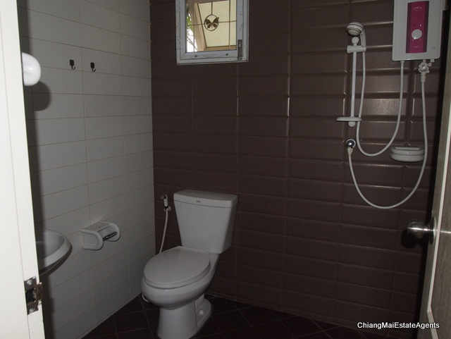 House for Rent with 3 Beds/3 Baths/1 Office