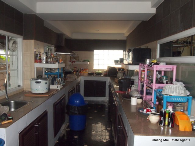 Very Unique 6 Bedroom/ 7 Bathroom Home For Sale in Vieng Bua