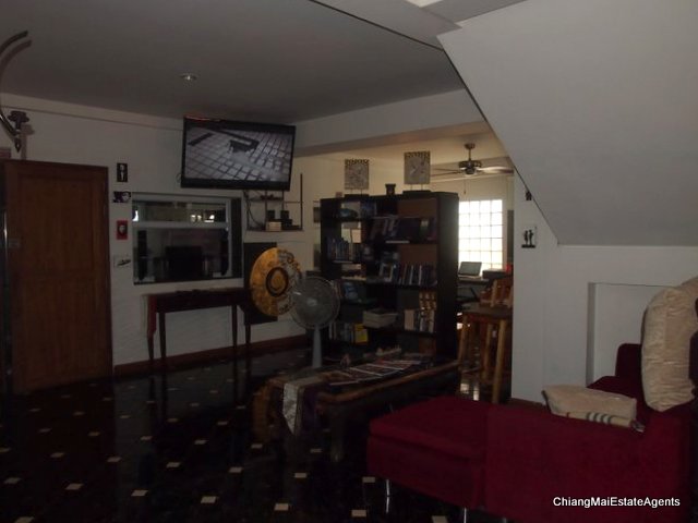 Very Unique 6 Bedroom/ 7 Bathroom Home For Sale in Vieng Bua