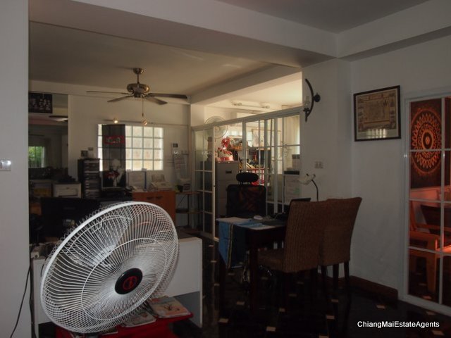 Very Unique 6 Bedroom/ 7 Bathroom Home For Sale in Vieng Bua