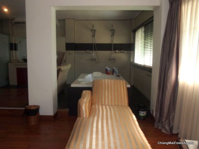 Very Unique 6 Bedroom/ 7 Bathroom Home For Sale in Vieng Bua