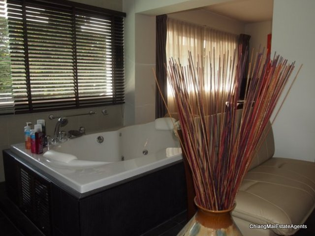 Very Unique 6 Bedroom/ 7 Bathroom Home For Sale in Vieng Bua