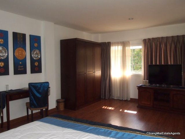 Very Unique 6 Bedroom/ 7 Bathroom Home For Sale in Vieng Bua