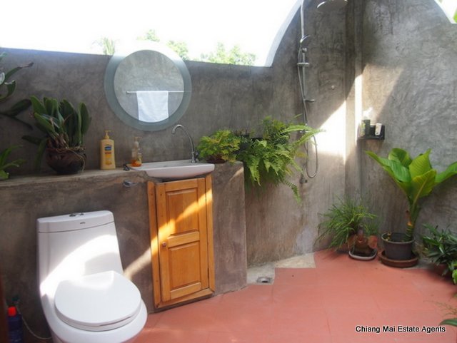 Amazing 3 Bedroom Bungalow with Pool