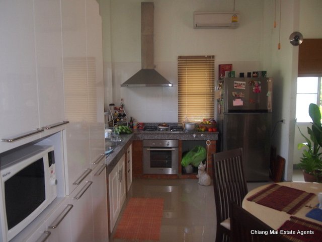 Amazing 3 Bedroom Bungalow with Pool